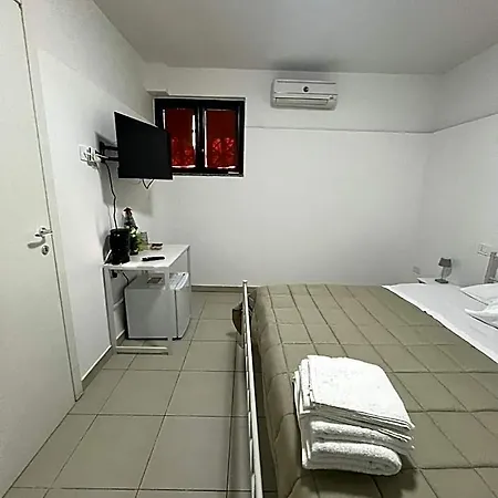 Aurora Liefdeshotel Pomigliano d'Arco